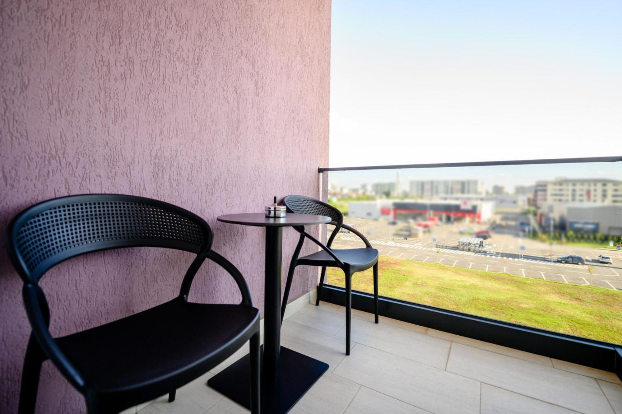 Elitte Inn & Suites Roşu Eksteriør bilde