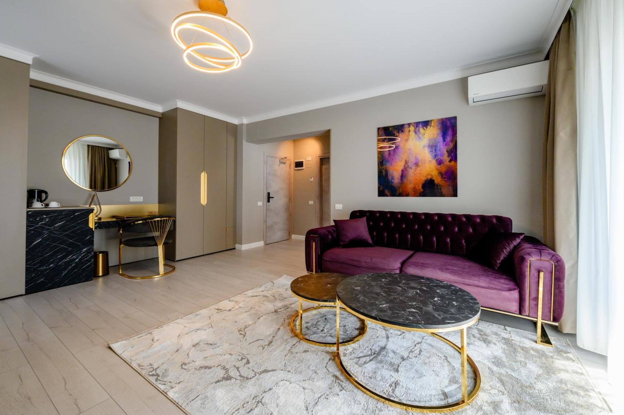 Elitte Inn & Suites Roşu Eksteriør bilde