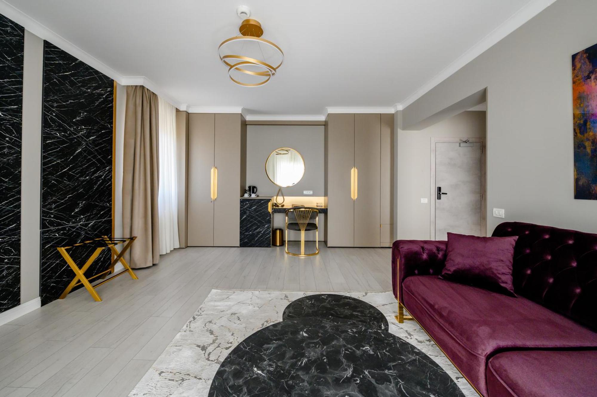 Elitte Inn & Suites Roşu Eksteriør bilde