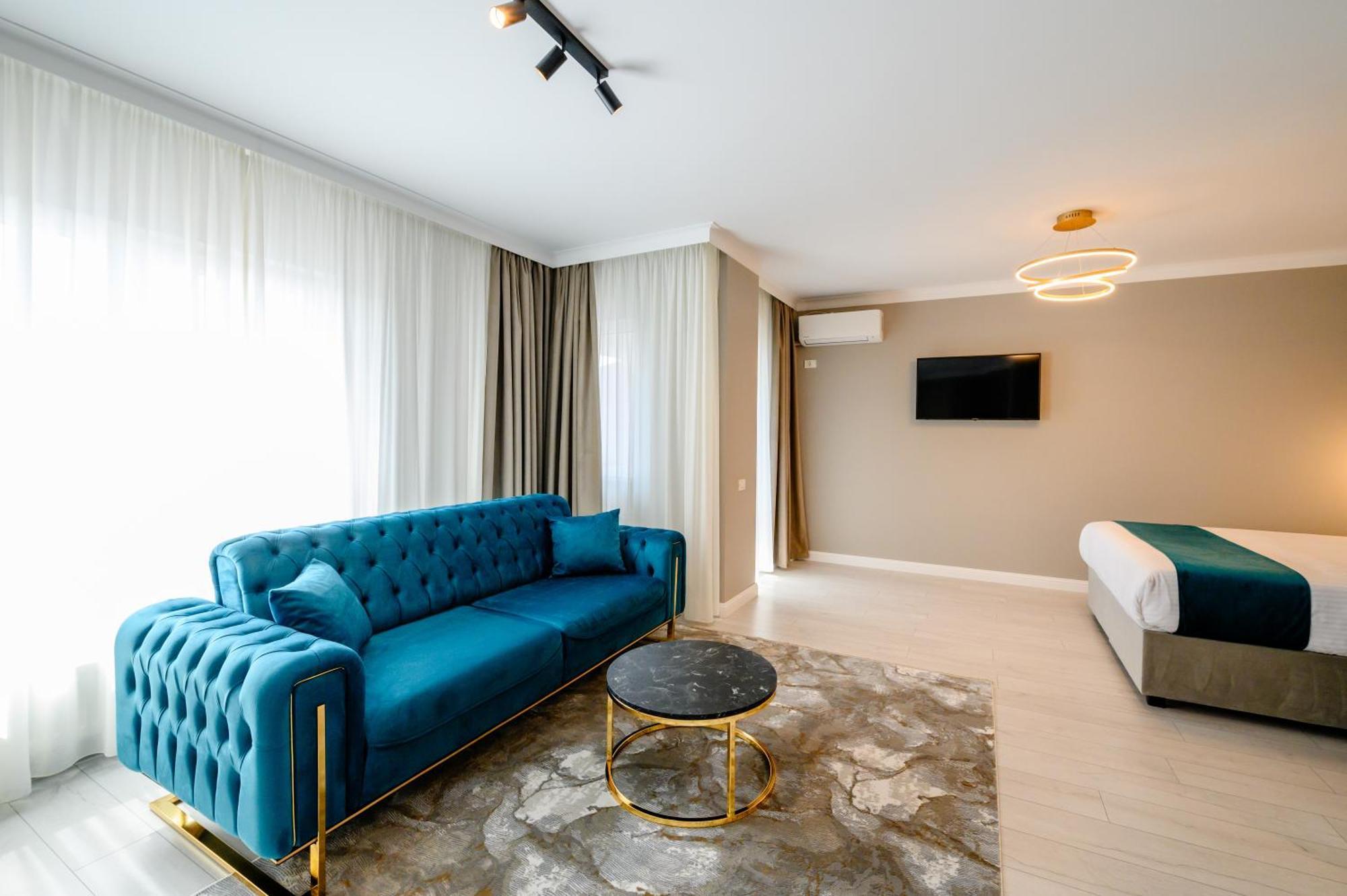 Elitte Inn & Suites Roşu Eksteriør bilde