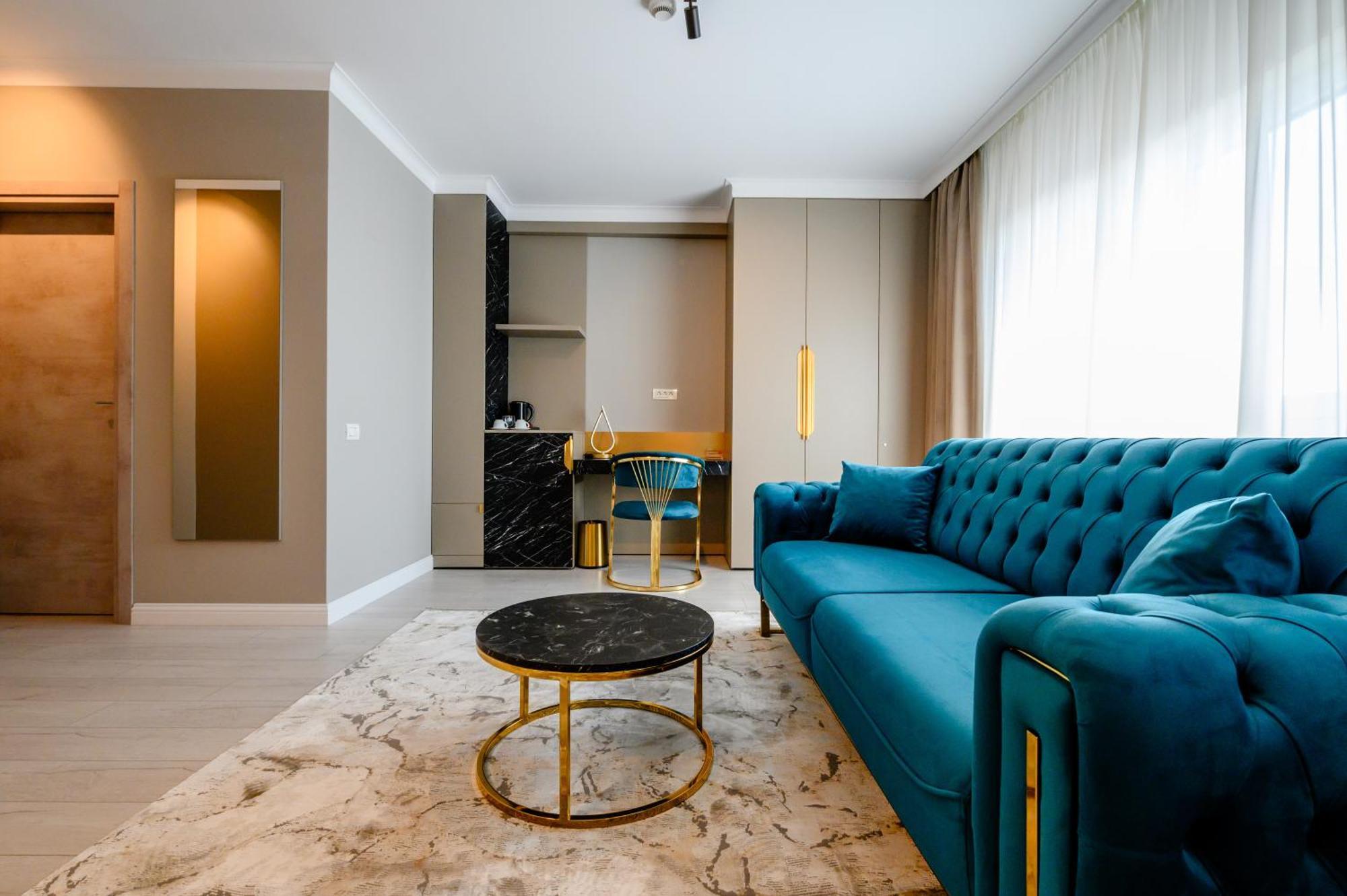 Elitte Inn & Suites Roşu Eksteriør bilde