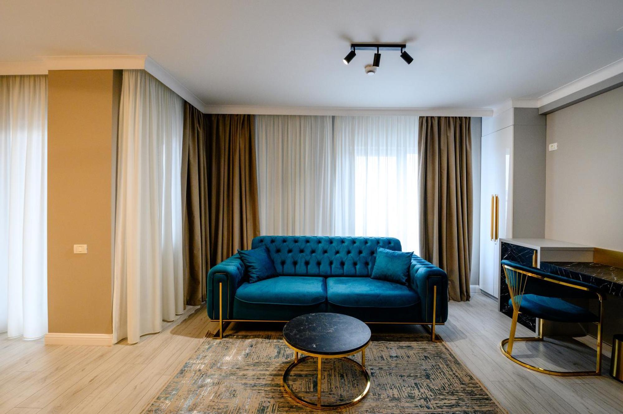 Elitte Inn & Suites Roşu Eksteriør bilde