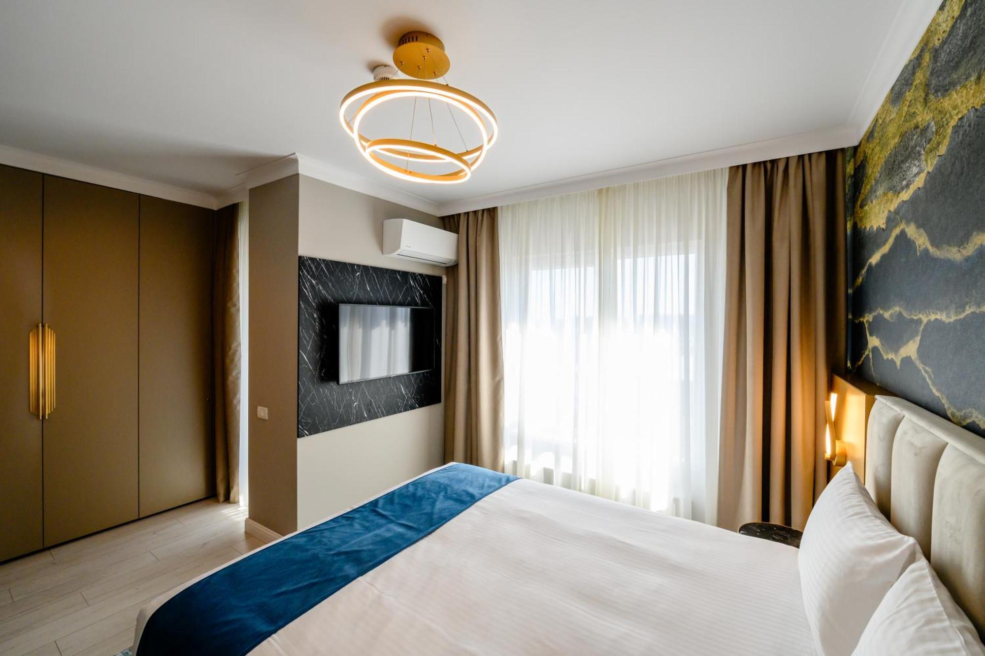 Elitte Inn & Suites Roşu Eksteriør bilde